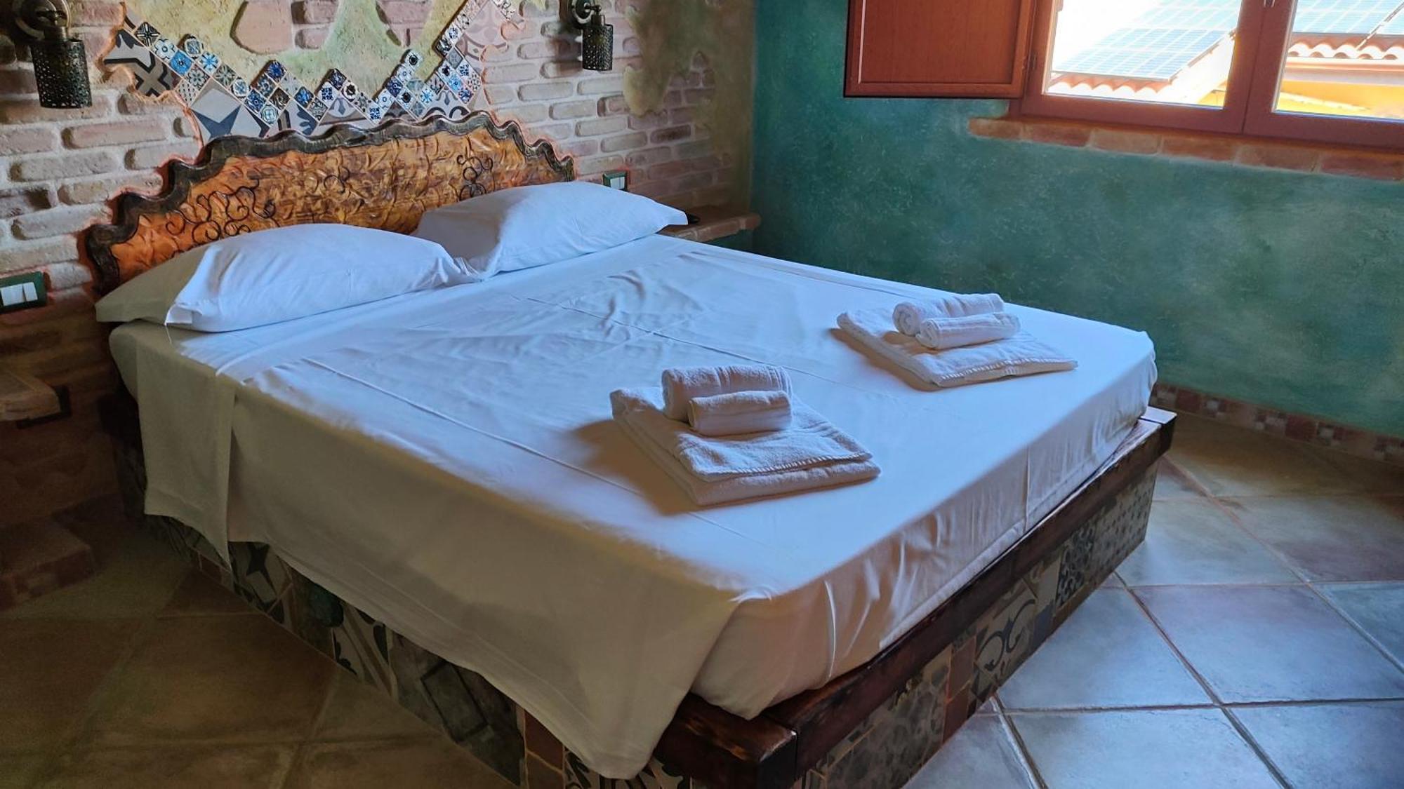 Casa Gaudi - House & Rooms Теулада Экстерьер фото